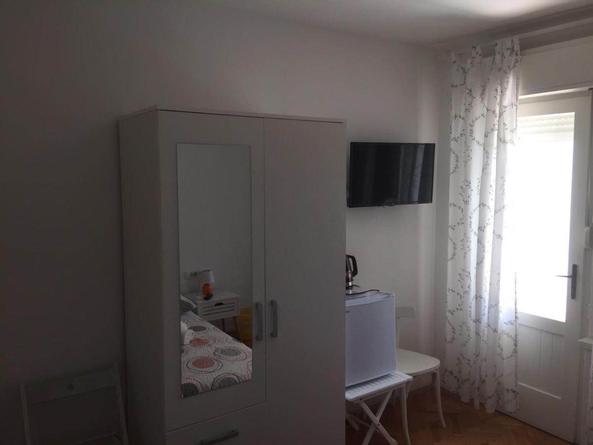 Apartman I Sobe Marijana Rab Town Eksteriør billede